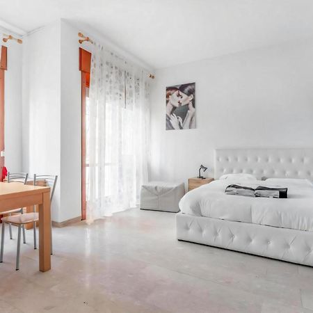 Moncler House Navigli Appartement Milaan Buitenkant foto