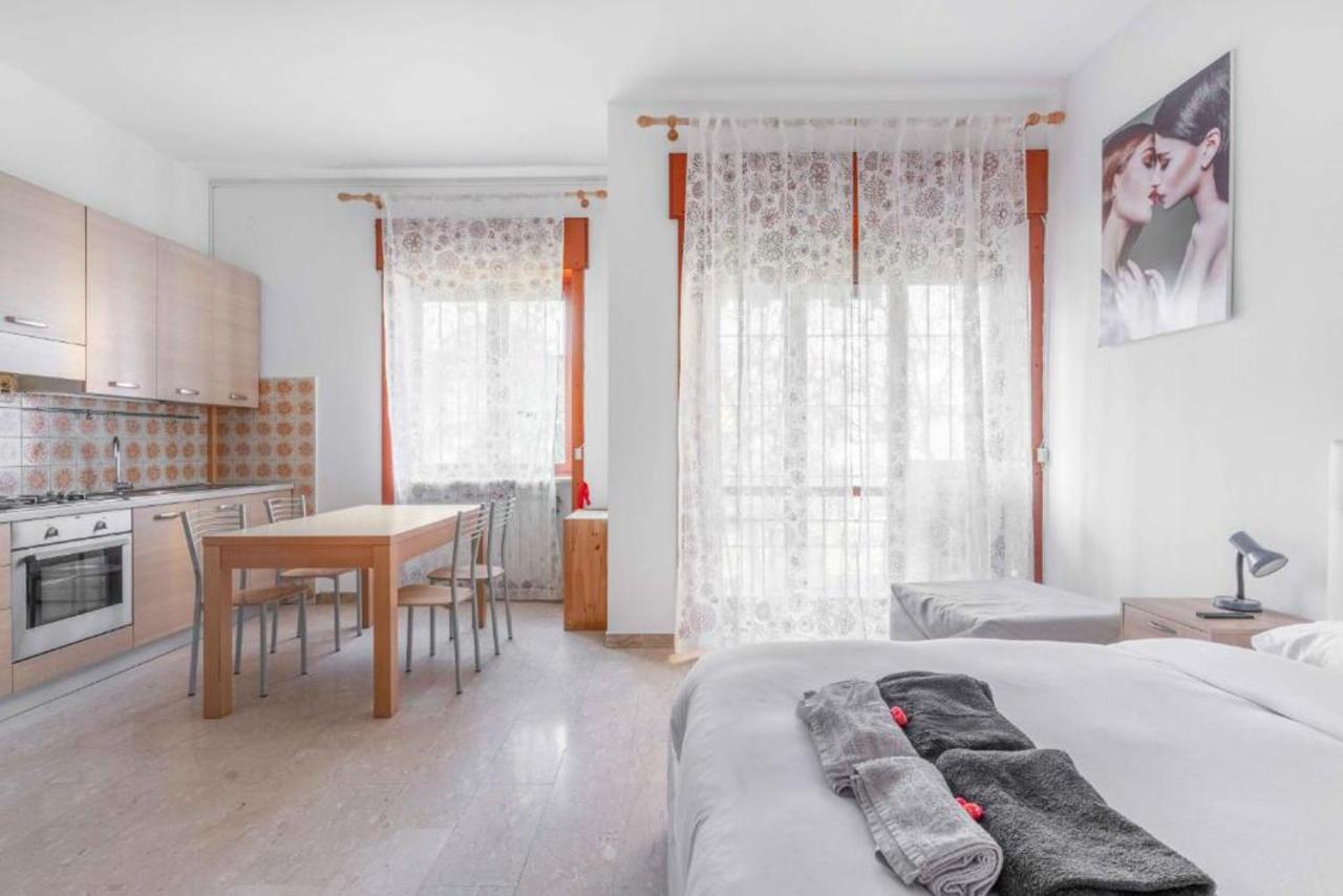 Moncler House Navigli Appartement Milaan Buitenkant foto